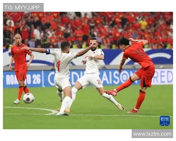 中国足球迎战巴林队全力争胜展现实力与信心 中国足球迎战巴林队全力争胜展现实力与信心